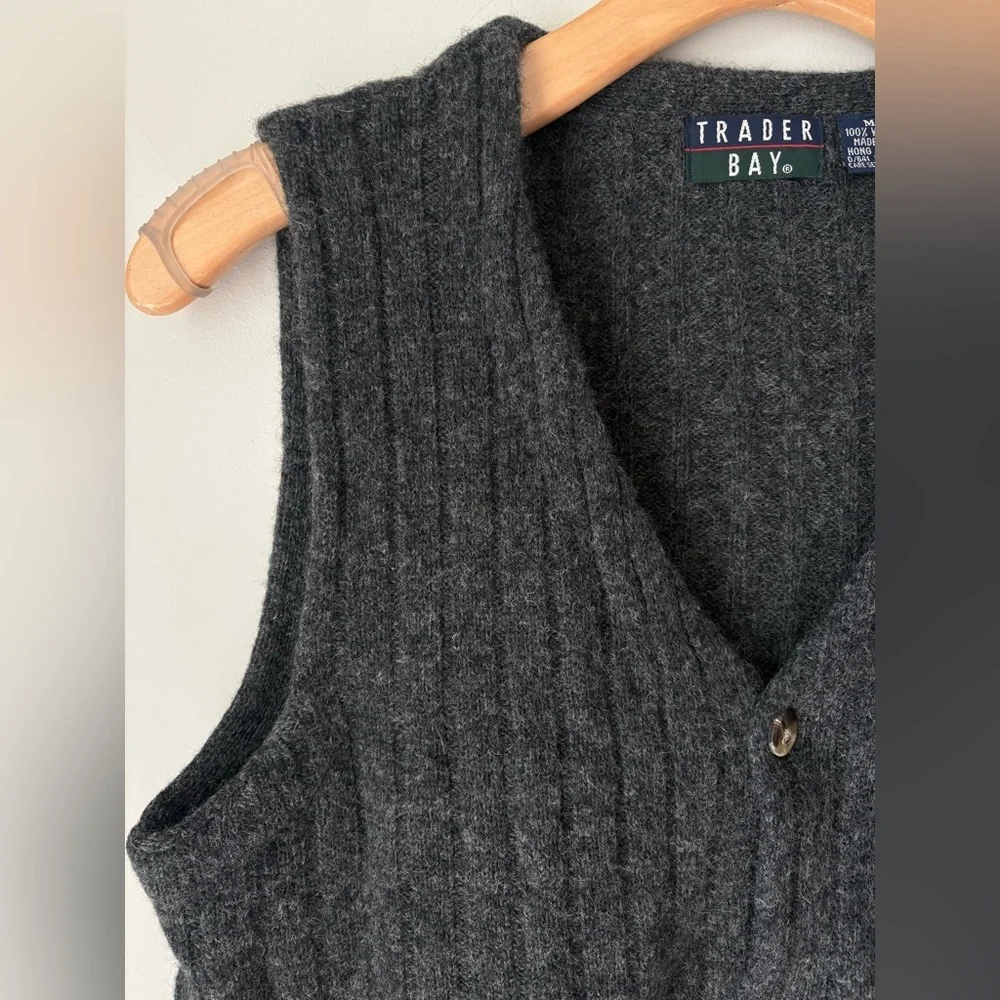 Vintage Trader Bay 100% Wool Sweater Vest – Charcoal Gray Medium